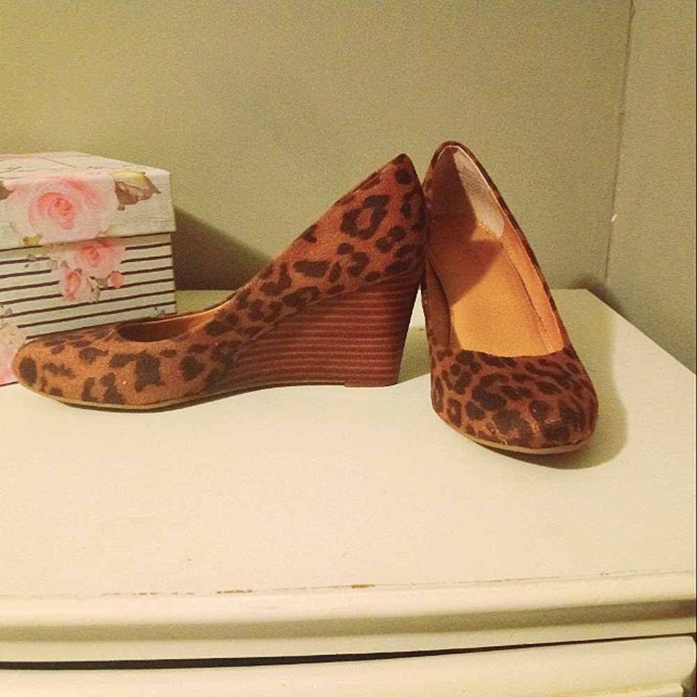 Cute cheetah heels